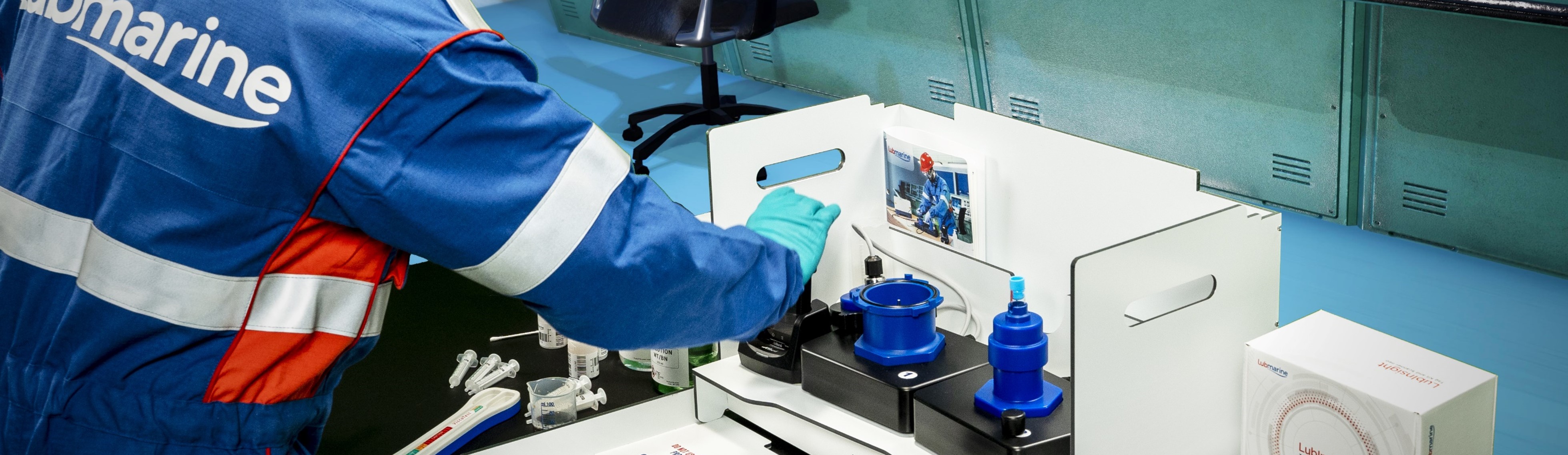 Marine Lubricant Engineer using LubInsight Neo kit onboard