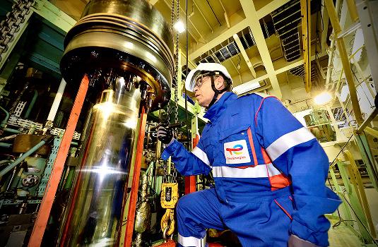 Marine Lubricant Engineer during an engine inspection