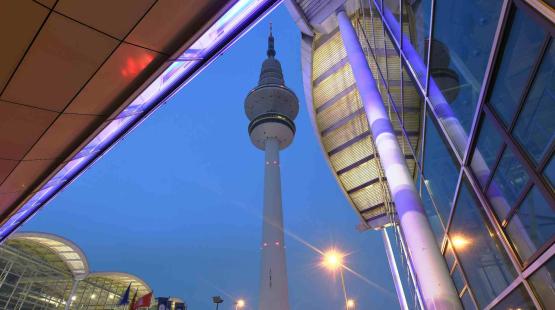 https://lubmarine.totalenergies.com/sites/default/files/event-images/SMM%20Hamburg%202022%20-%20210202_Z_2103a%20.jpg Hamburg Messe Tower